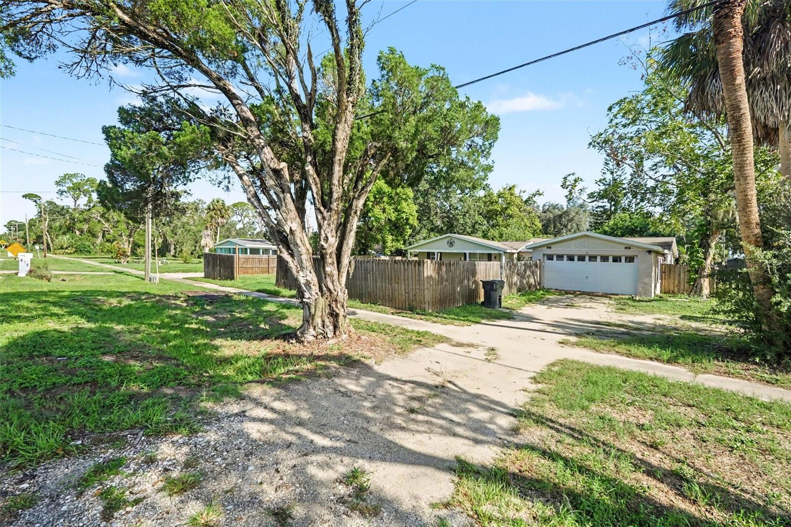 Photo of 805 W COLLEGE AVENUE RUSKIN FL 33570