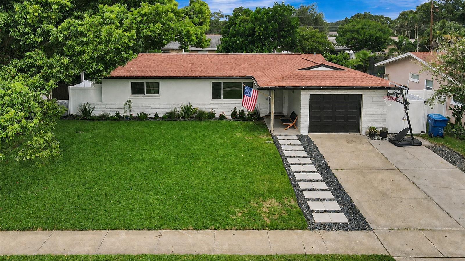 Photo of 510 HILLCREST DRIVE LARGO FL 33771