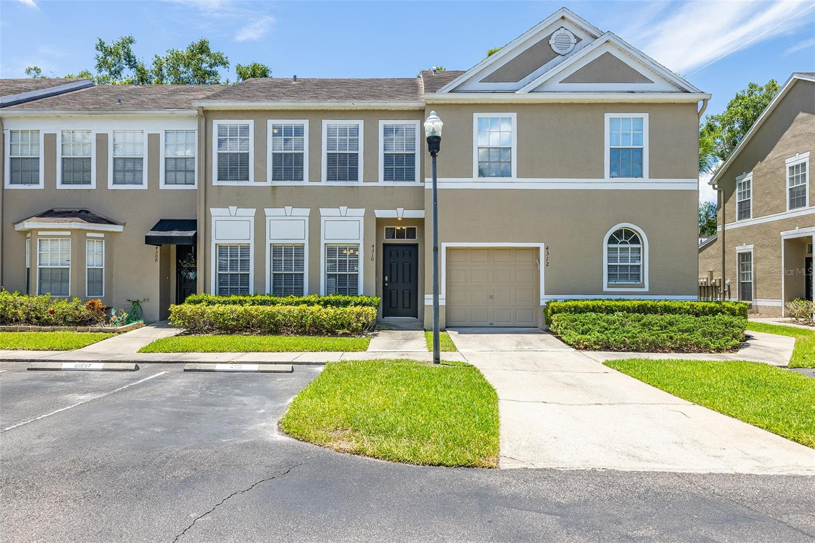 Photo of 4310 FINCASTLE COURT TAMPA FL 33624