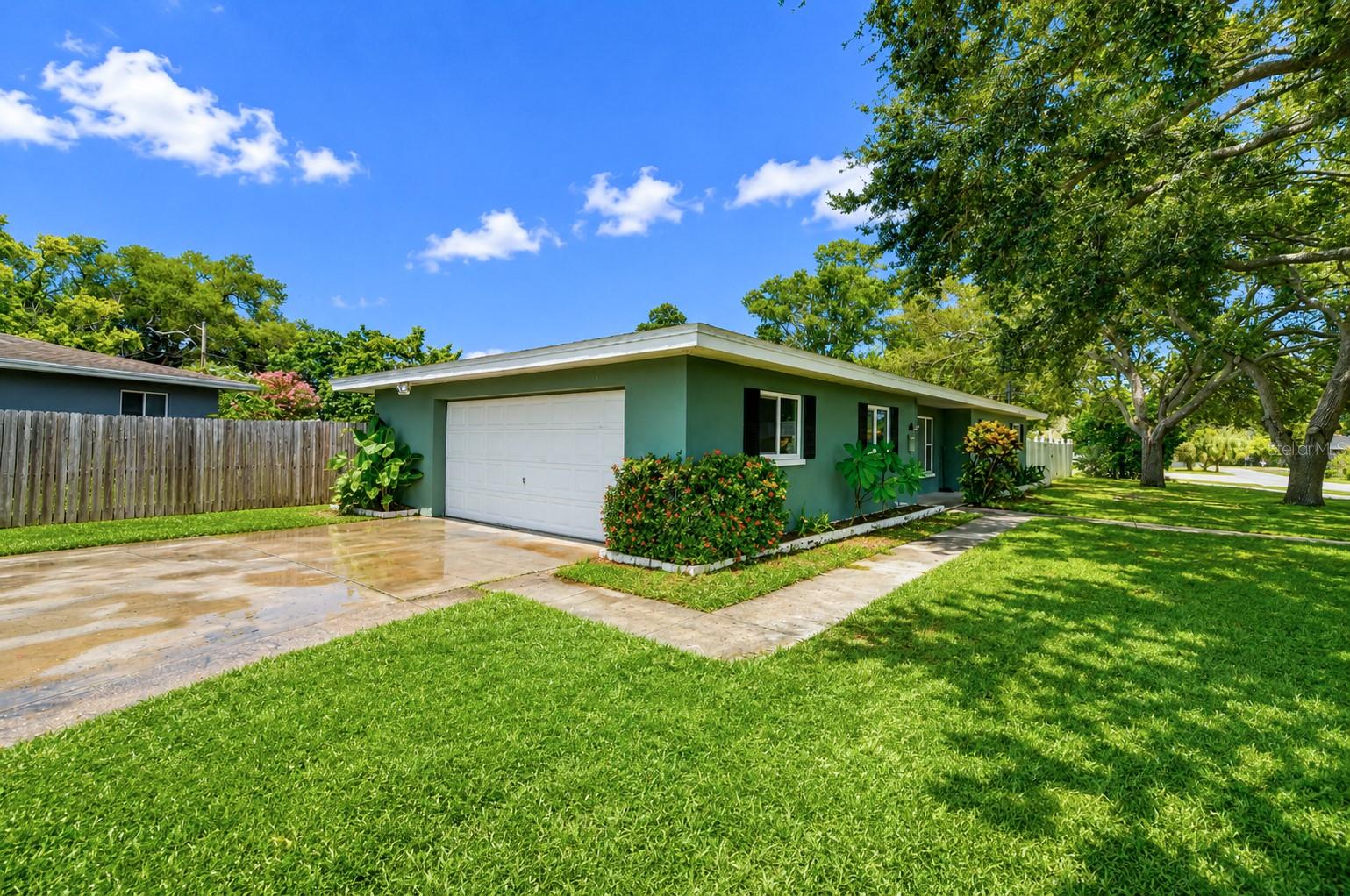 Photo of 1800 DRUID ROAD CLEARWATER FL 33764