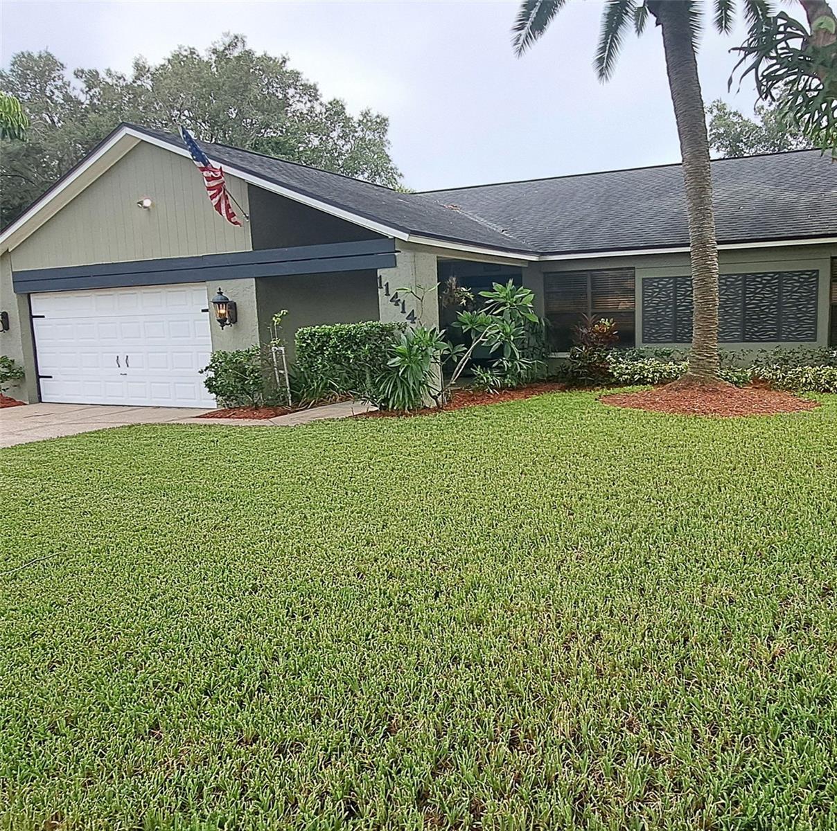 Photo of 11414 COUNTRY OAKS DRIVE TAMPA FL 33618