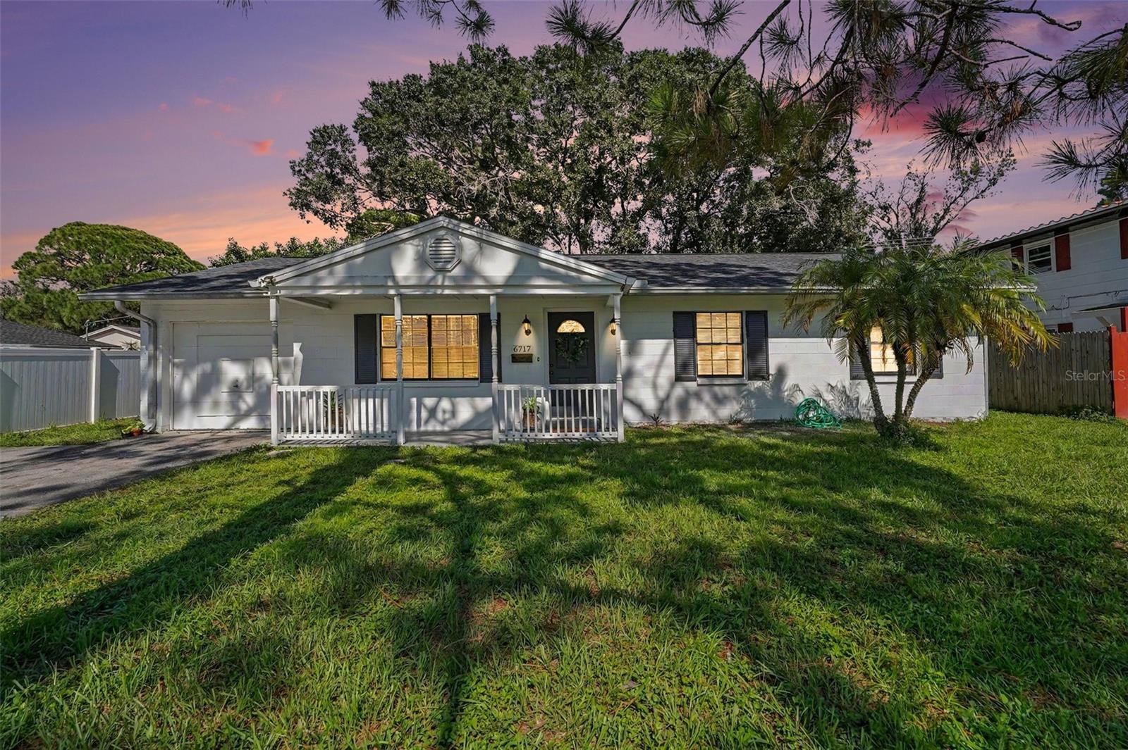 Photo of 6717 MORNAY CIRCLE TAMPA FL 33615