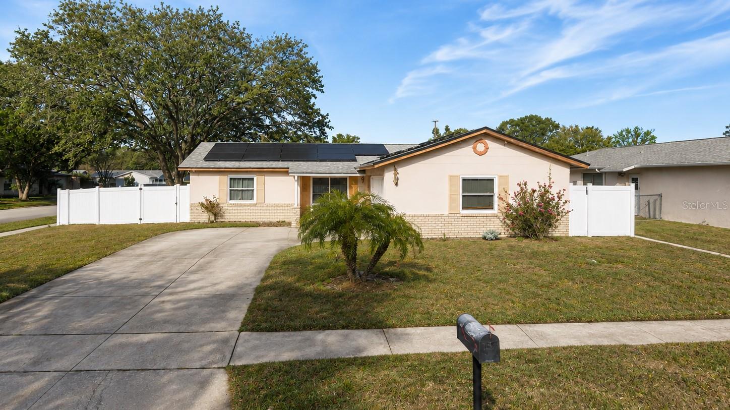 Photo of 1002 WINCHESTER COURT BRANDON FL 33510