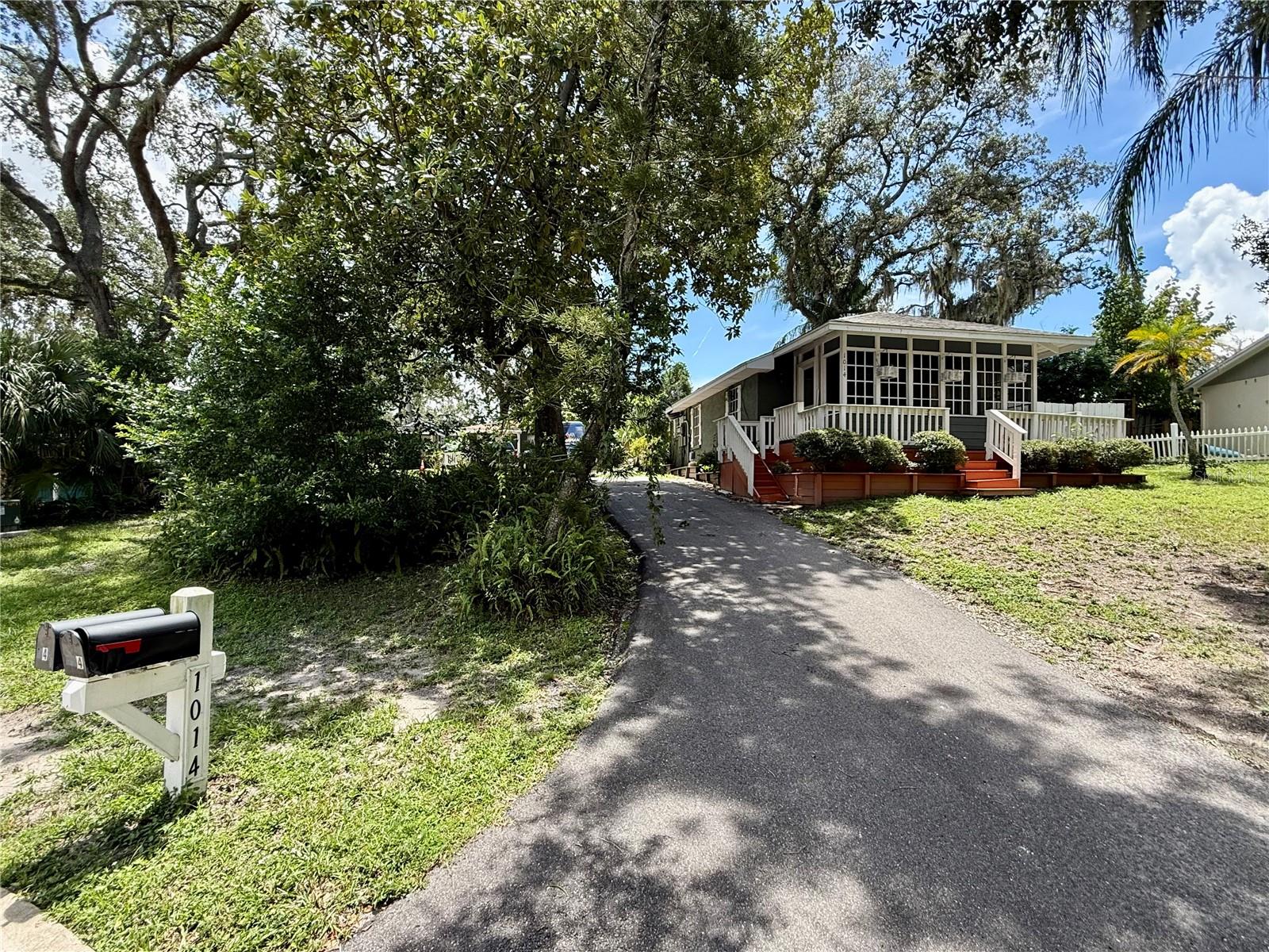 Photo of 1014 W MOHAWK AVENUE TAMPA FL 33603
