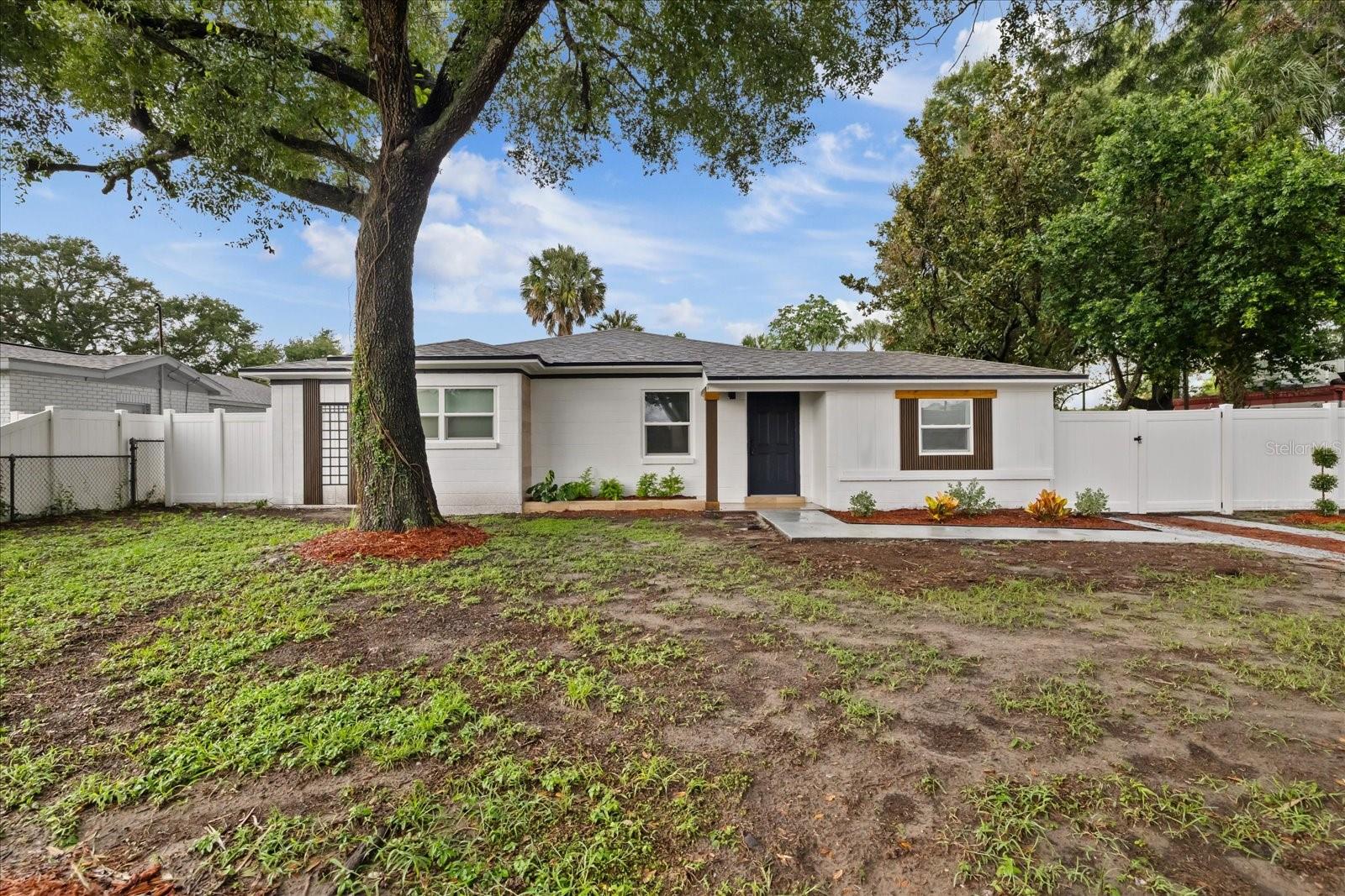 Photo of 8730 N CALDER PLACE TAMPA FL 33604