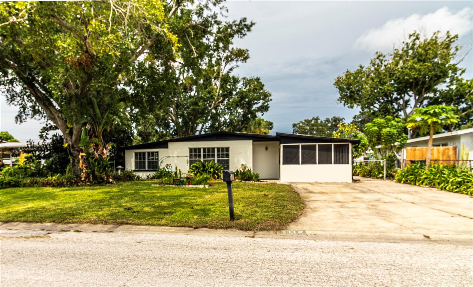 Photo of 5116 ELDORADO DRIVE TAMPA FL 33615