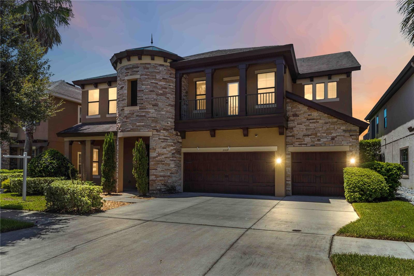 Photo of 11009 CHARMWOOD DRIVE RIVERVIEW FL 33569