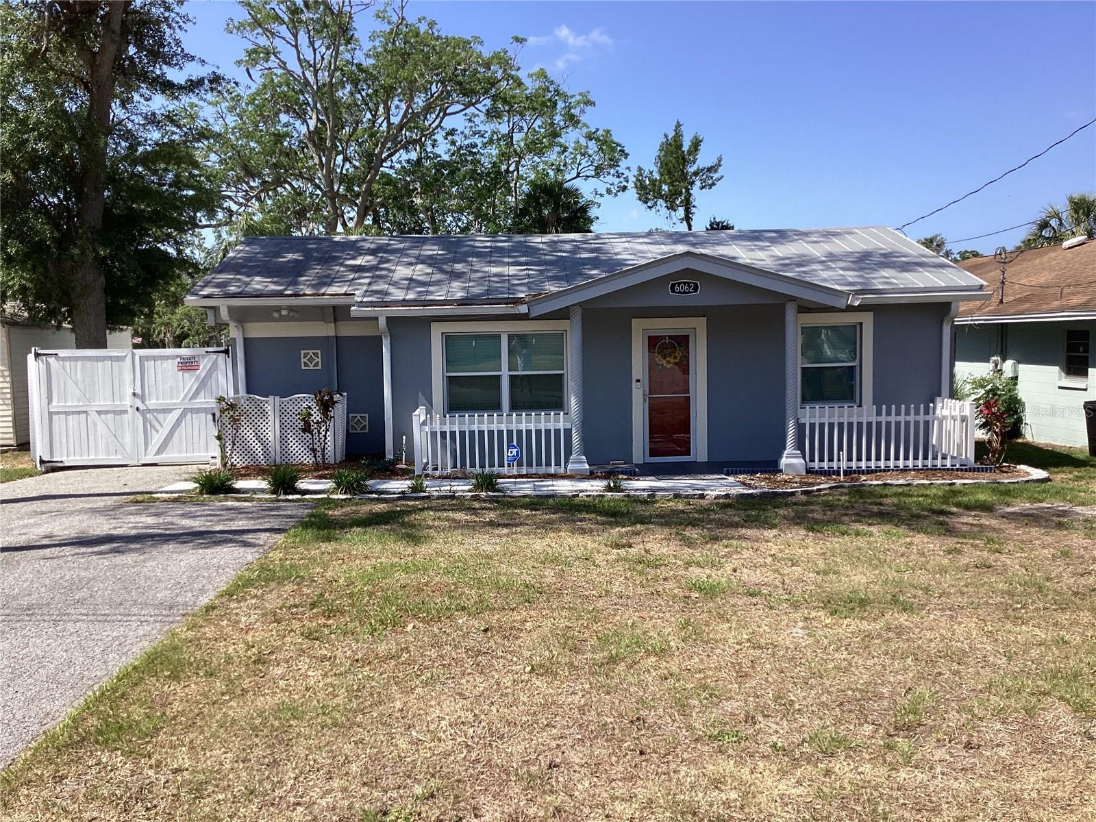 Photo of 6062 OAK RIDGE AVENUE NEW PORT RICHEY FL 34653