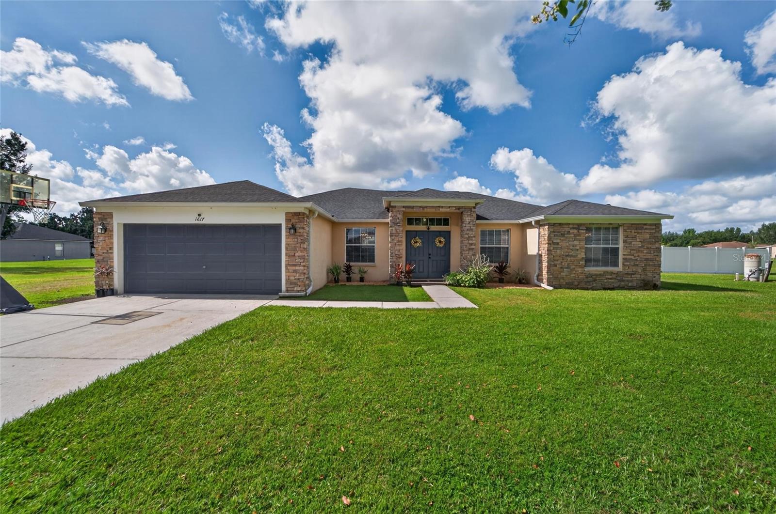Photo of 1617 AVONDALE RIDGE DRIVE PLANT CITY FL 33567