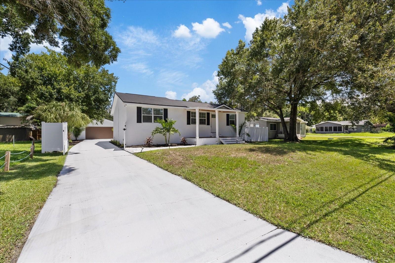 Photo of 6403 ELLIOT DRIVE TAMPA FL 33615