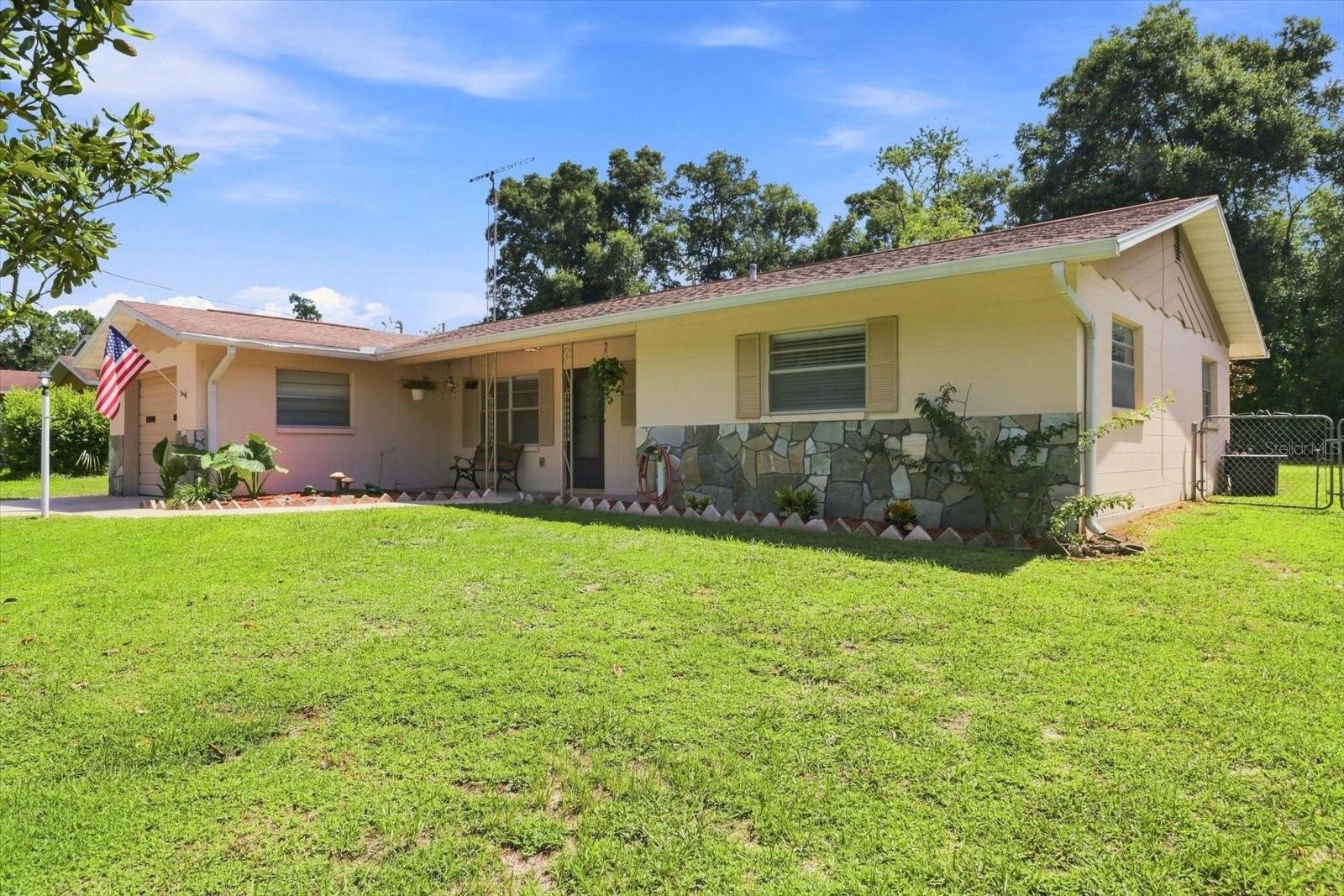 Photo of 1285 N HAGGERTY POINT CRYSTAL RIVER FL 34429