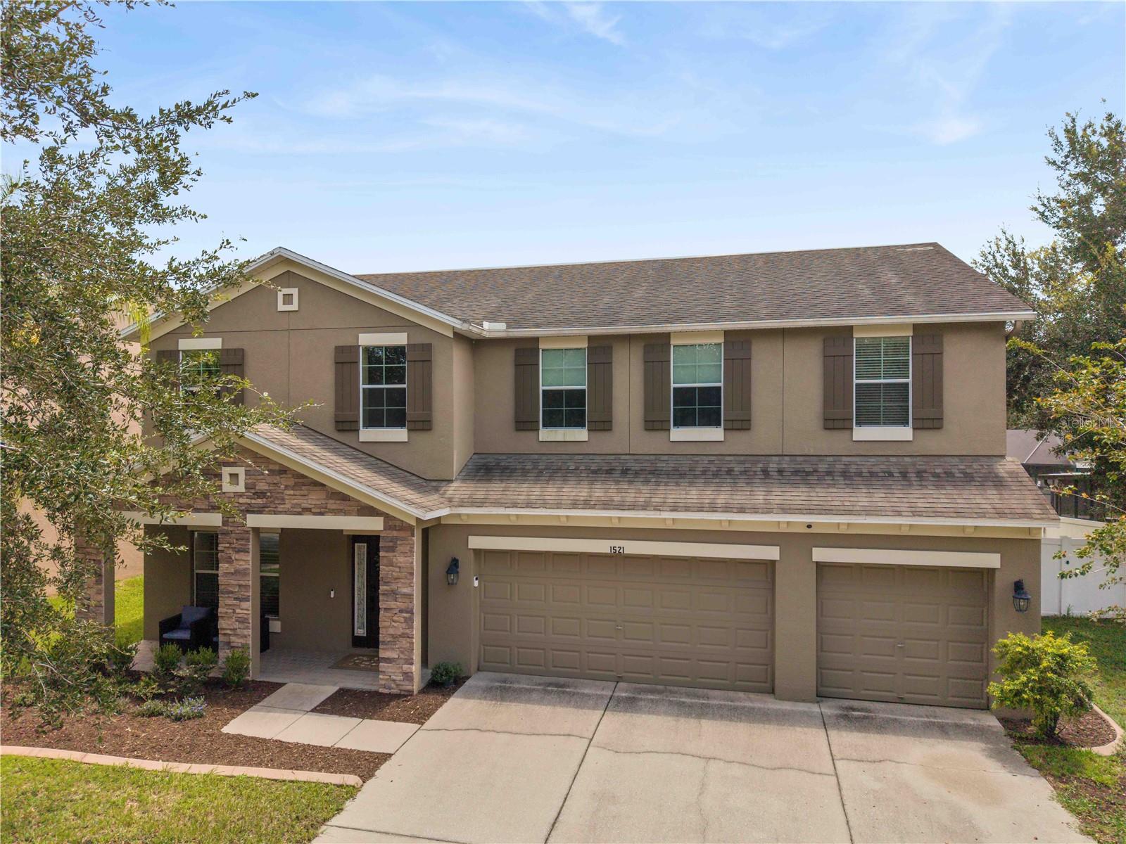 Photo of 1521 RHODESWELL LANE DOVER FL 33527