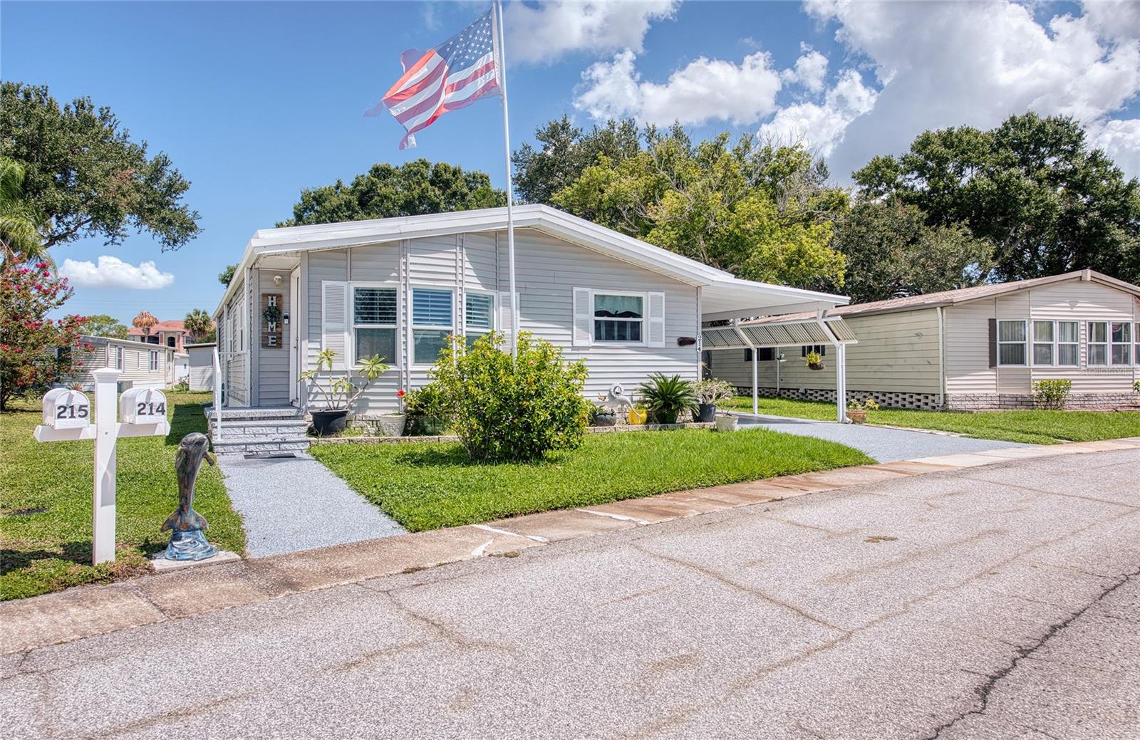 Photo of 214 DOLPHIN DRIVE OLDSMAR FL 34677