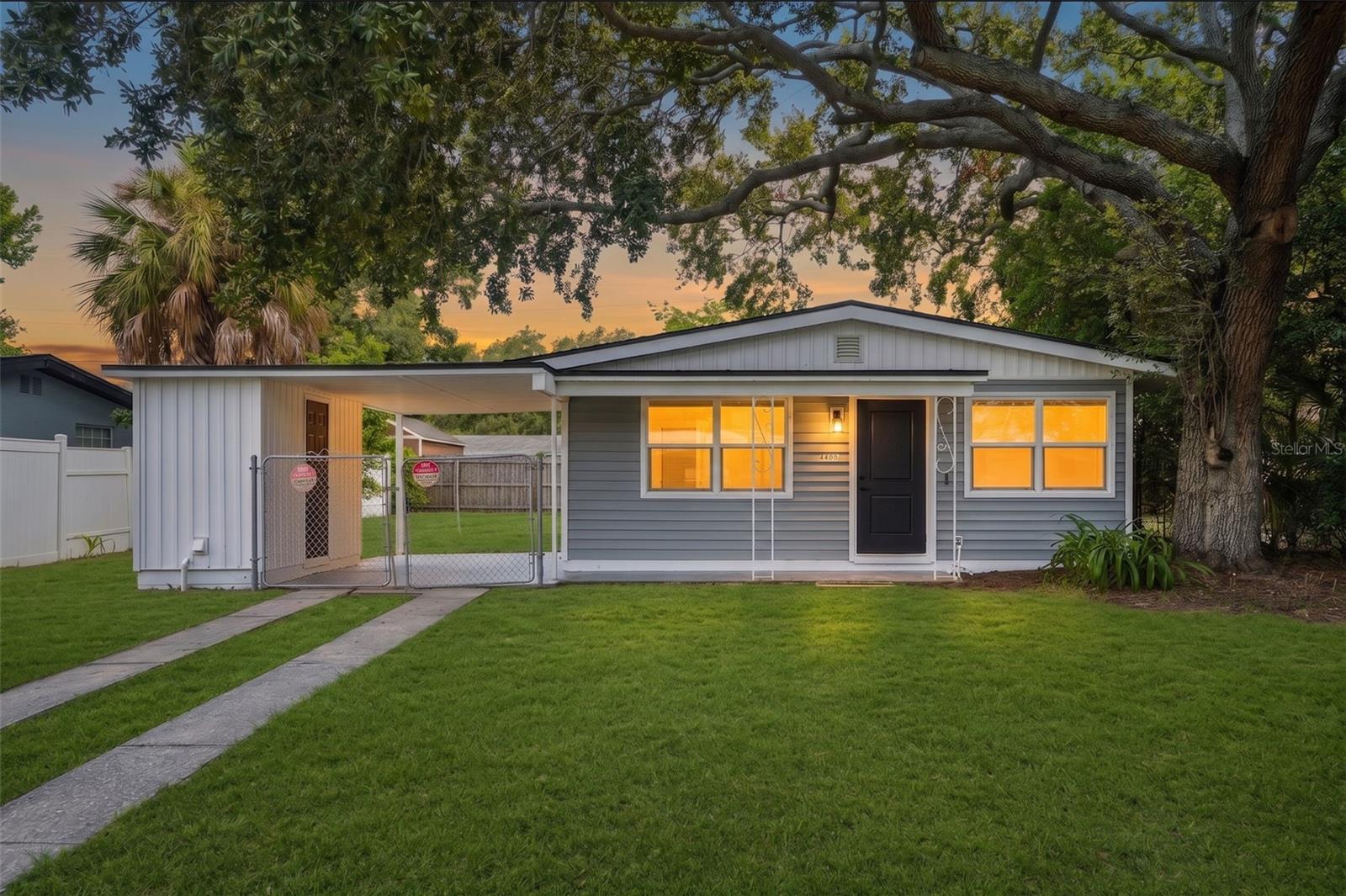 Photo of 4406 W WALLACE AVENUE TAMPA FL 33611