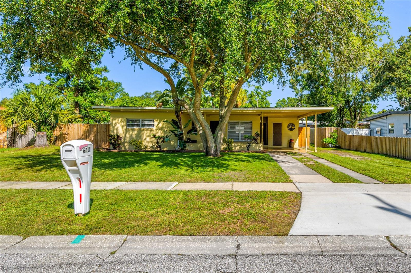 Photo of 6410 WALTON WAY TAMPA FL 33610