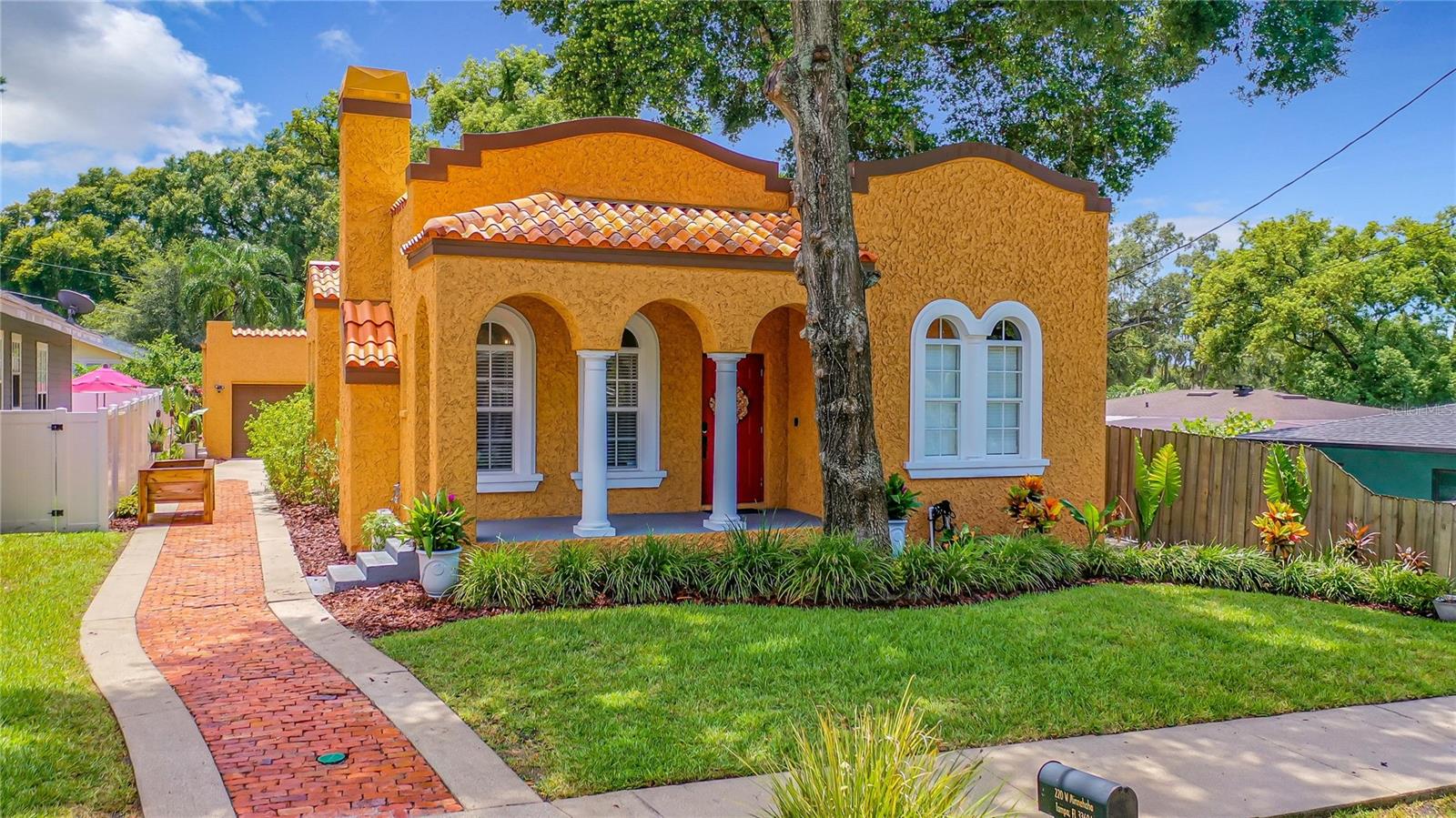 Photo of 220 W MINNEHAHA STREET TAMPA FL 33604