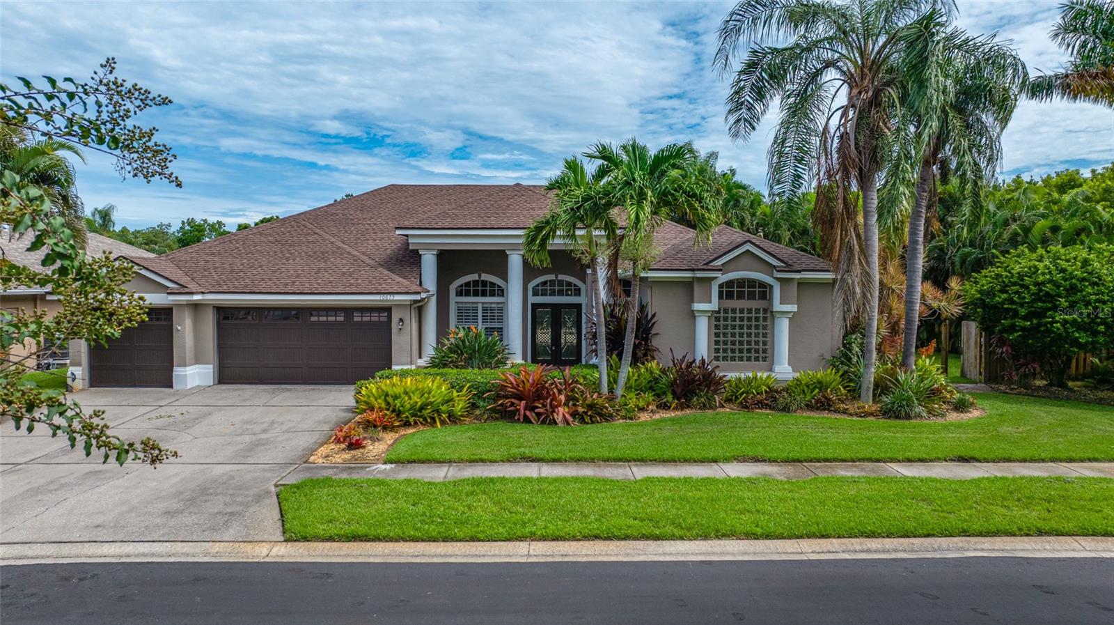 Photo of 10675 PARK PLACE DRIVE SEMINOLE FL 33778