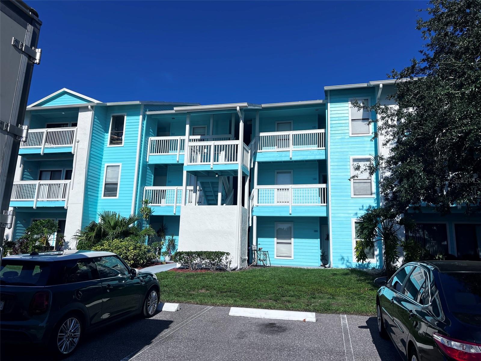 Photo of 455 ALT 19 #202 PALM HARBOR FL 34683