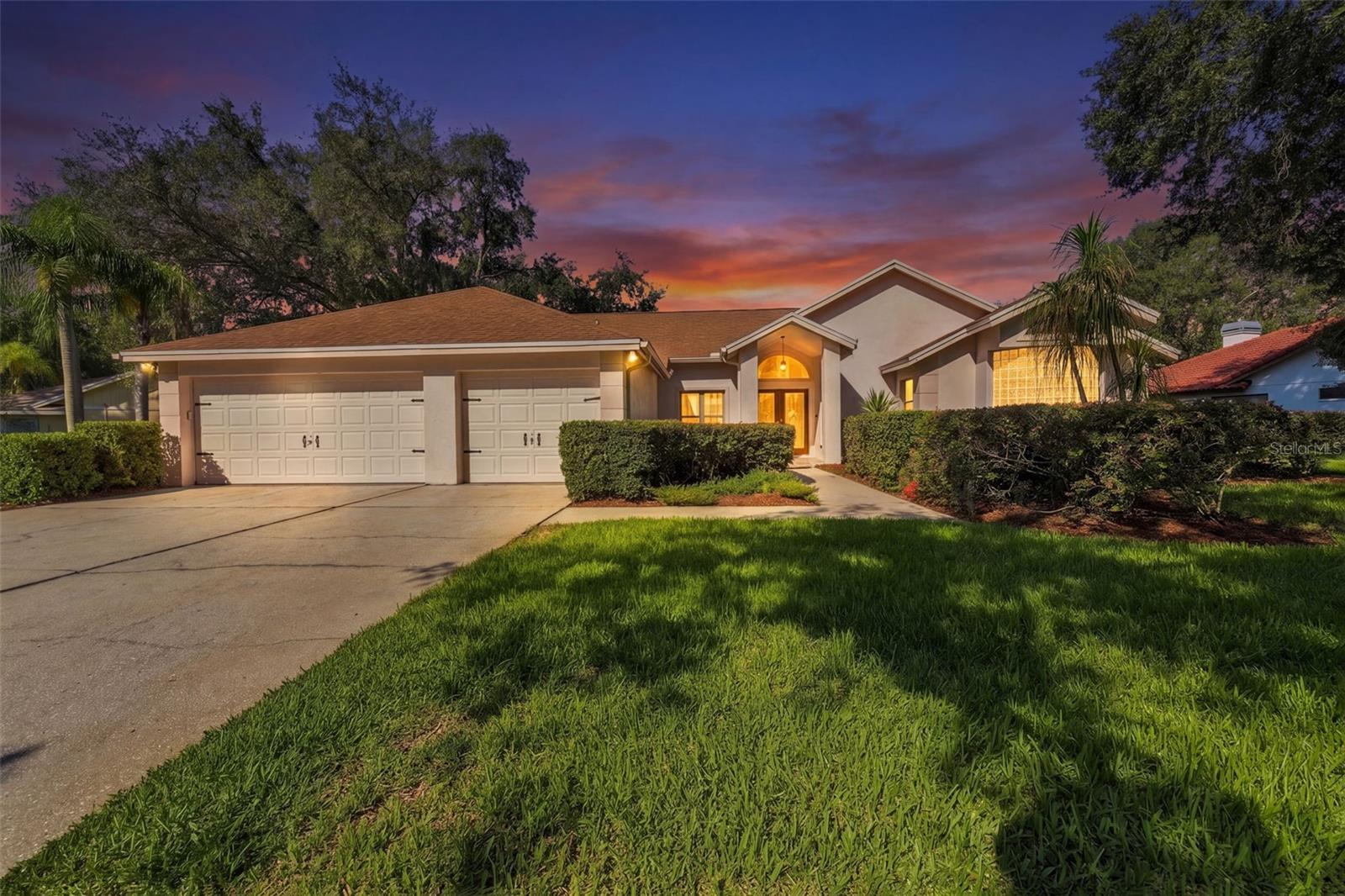 Photo of 15923 ELLSWORTH DRIVE TAMPA FL 33647
