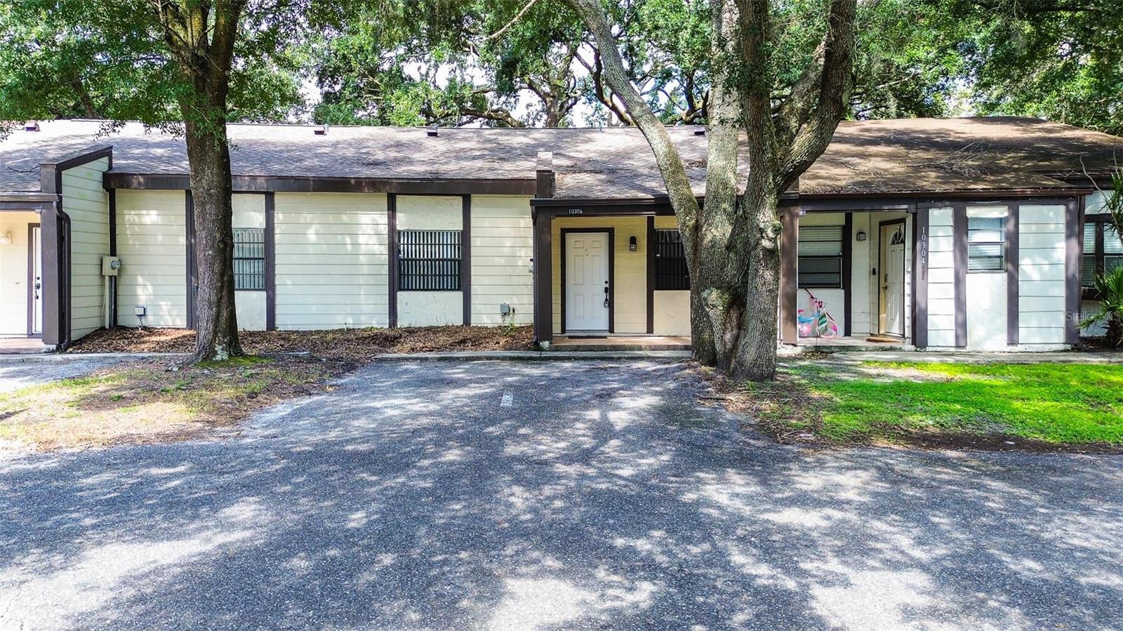 Photo of 10306 COUNCILS WAY TEMPLE TERRACE FL 33617