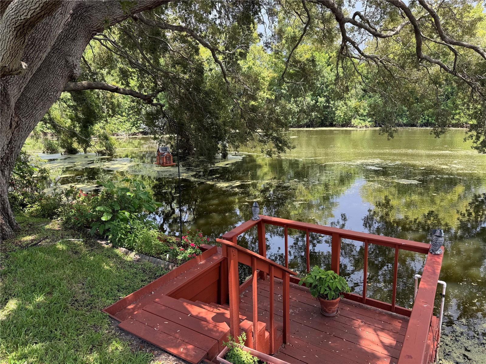 Photo of 8927 LAKEWOOD DRIVE SEMINOLE FL 33772