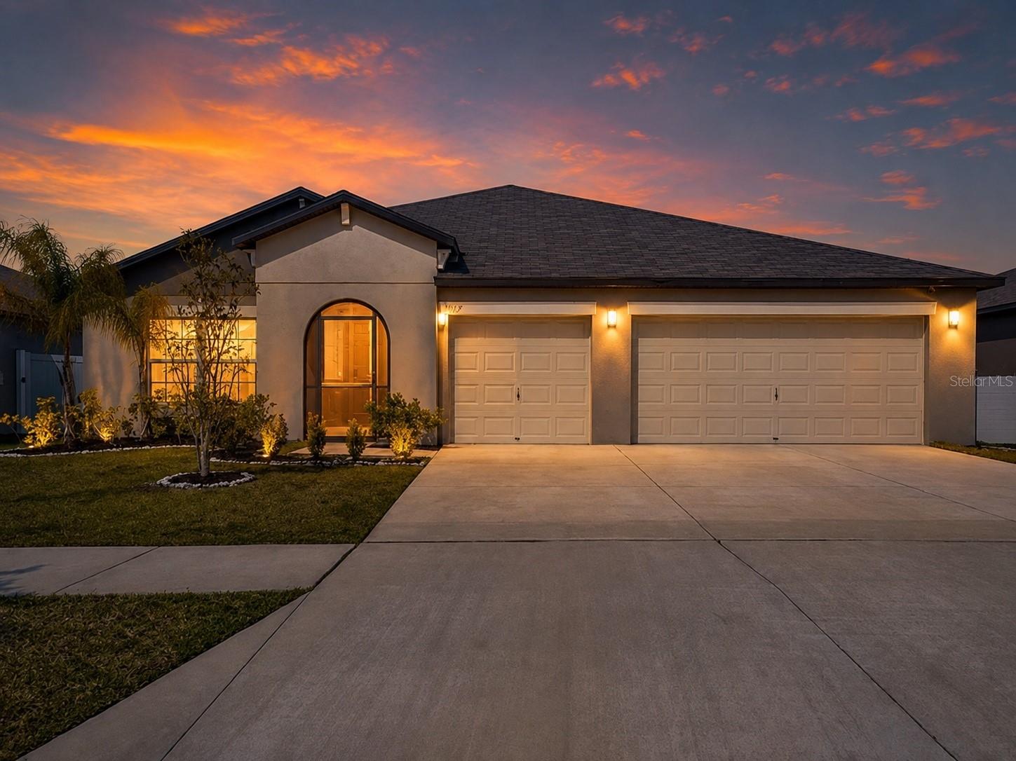 Photo of 13557 WILLOW BLUESTAR LOOP RIVERVIEW FL 33579