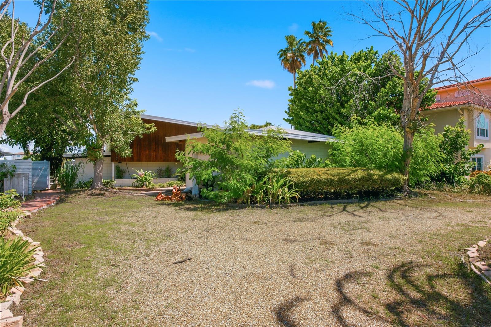 Photo of 31 DOLPHIN DRIVE TREASURE ISLAND FL 33706