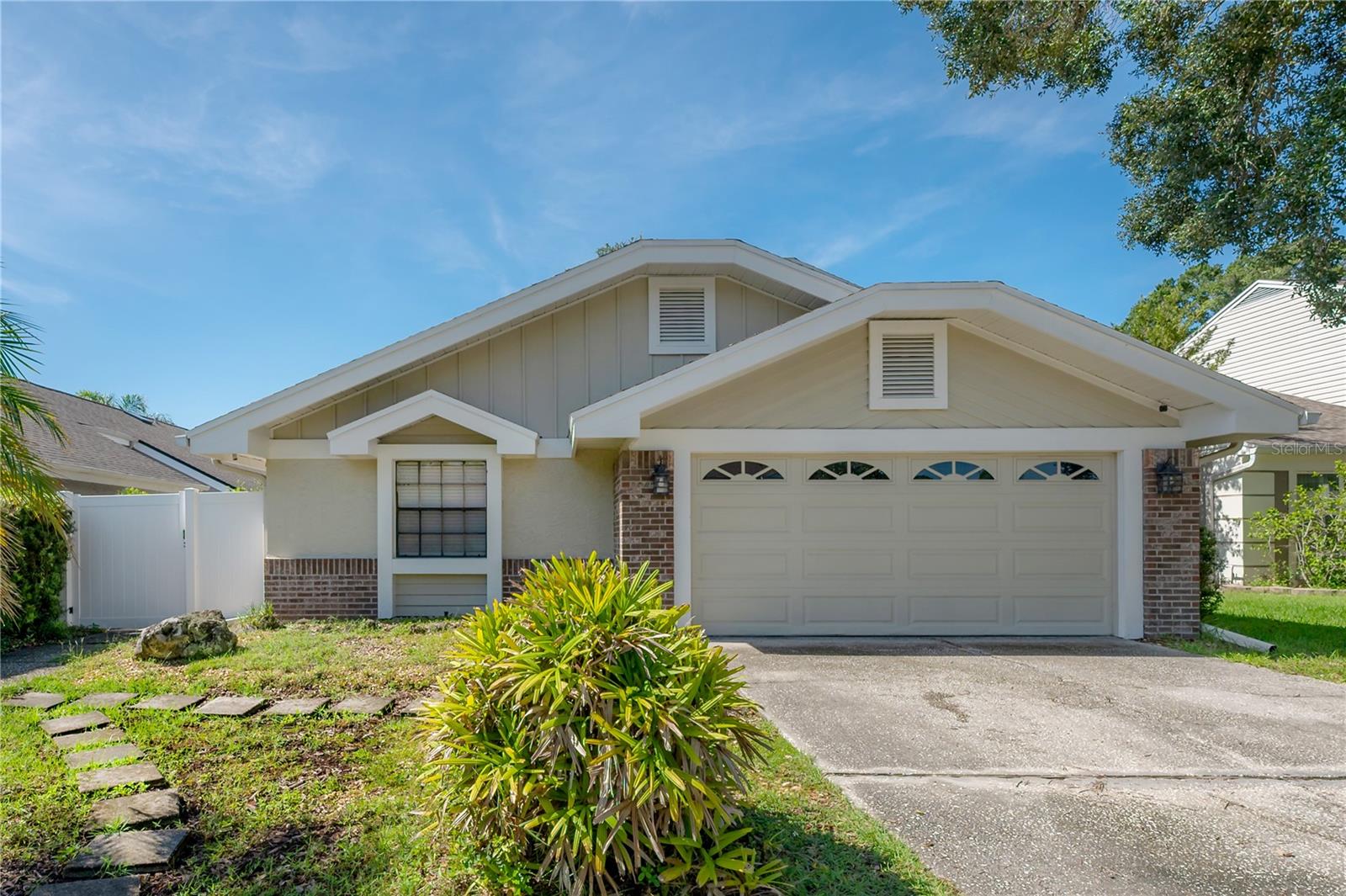 Photo of 5026 CYPRESS TRACE DRIVE TAMPA FL 33624