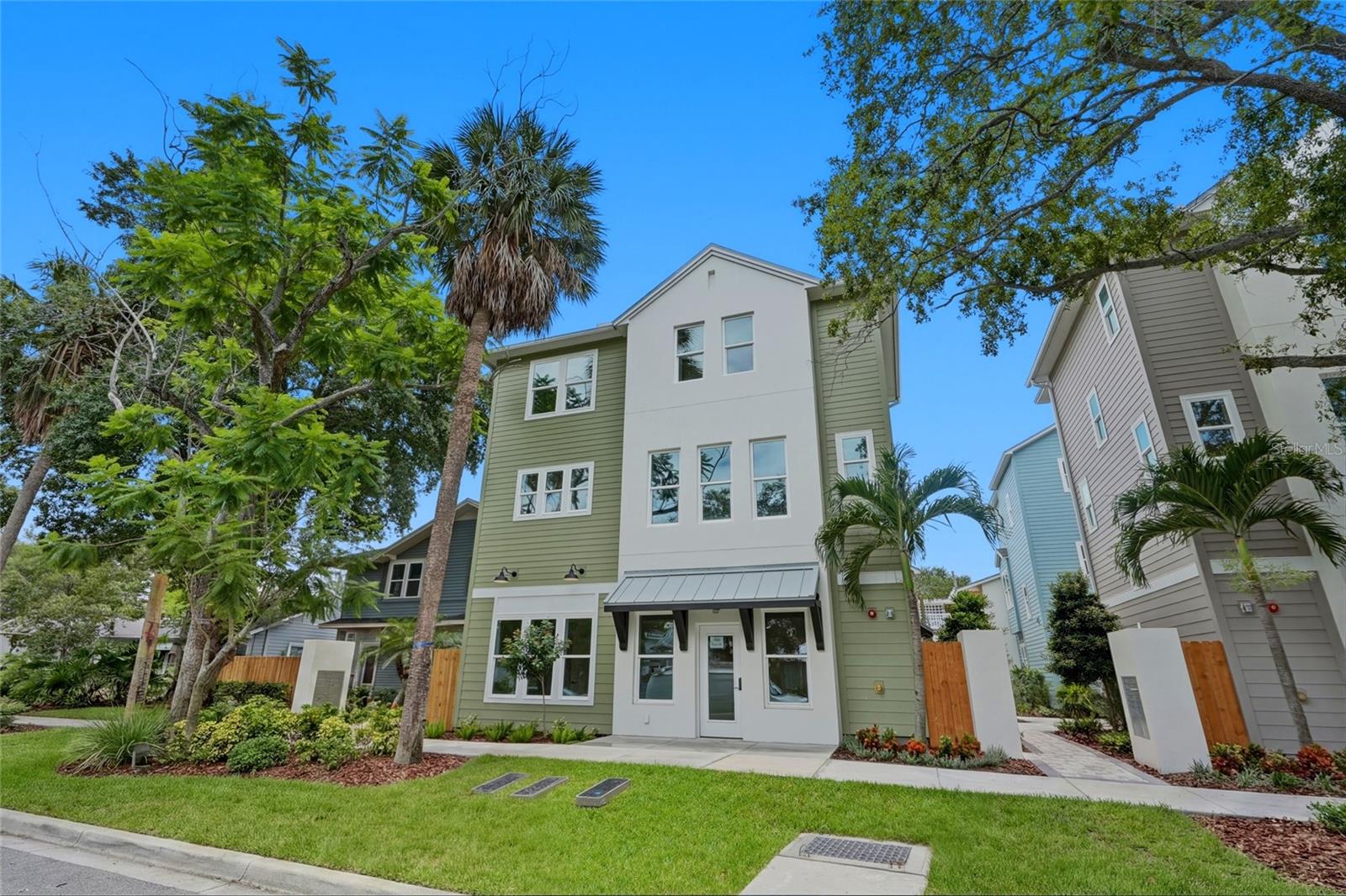 Photo of 2540 1ST AVENUE ST PETERSBURG FL 33713