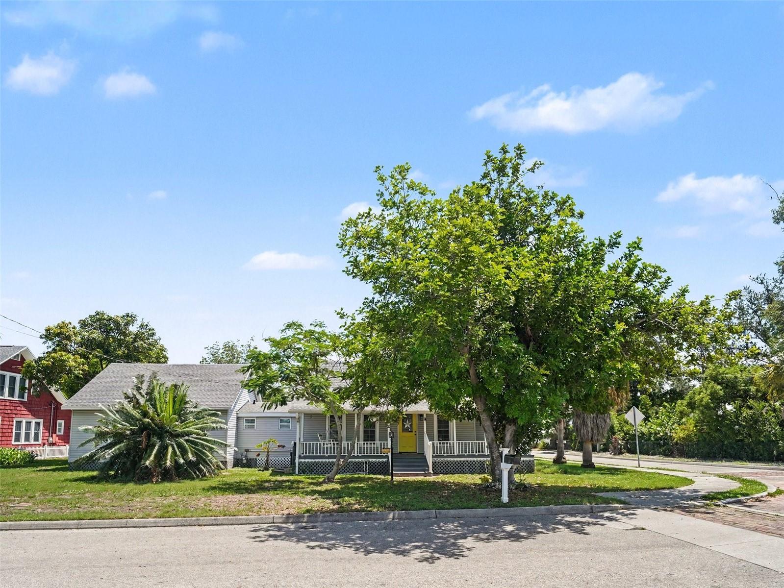 Photo of 502 7TH AVENUE PALMETTO FL 34221