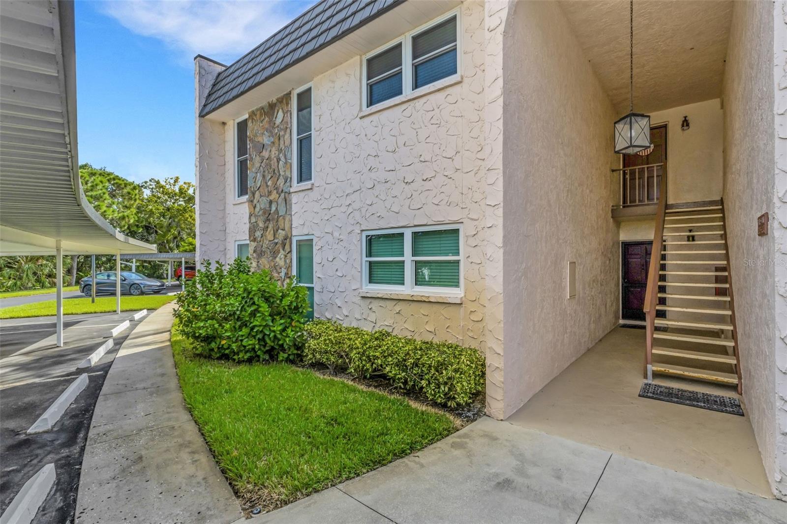 Photo of 209 FERNWOOD CIRCLE #209 SEMINOLE FL 33777