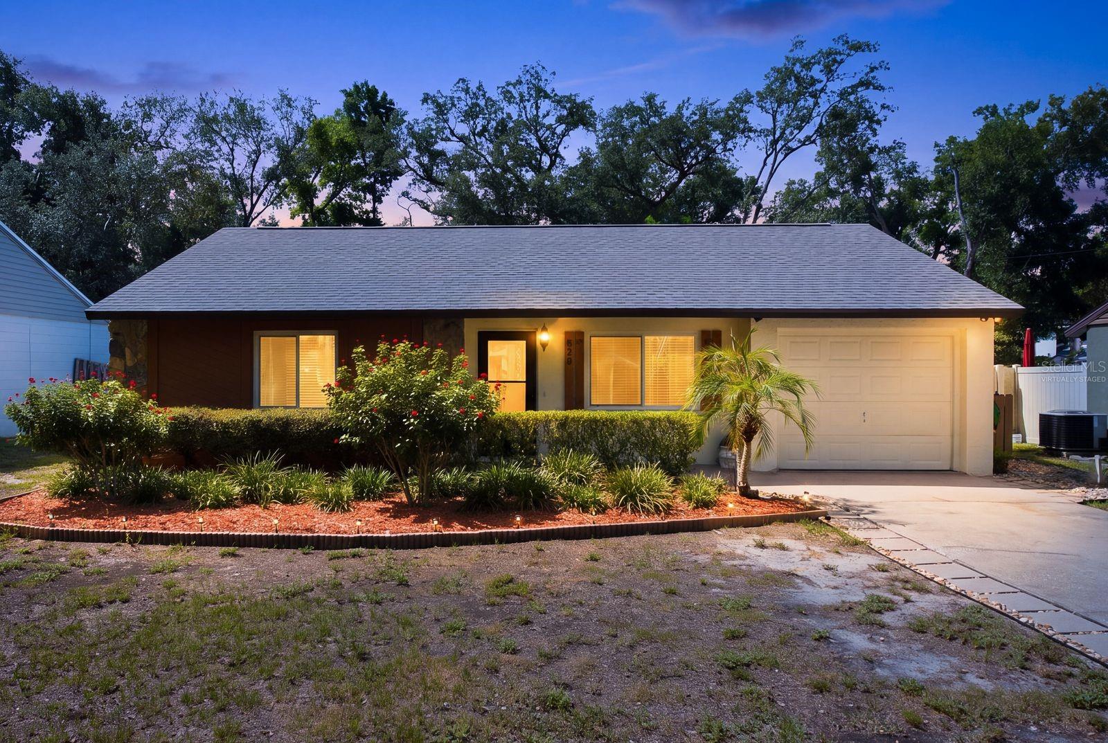 Photo of 624 E SPRUCE STREET TARPON SPRINGS FL 34689