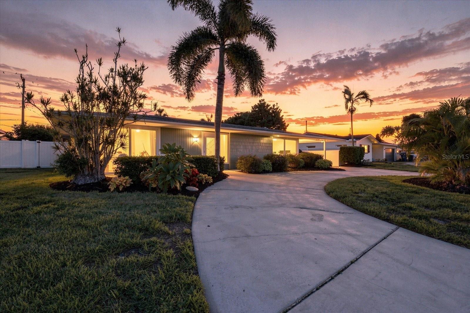 Photo of 5188 40TH STREET ST PETERSBURG FL 33711