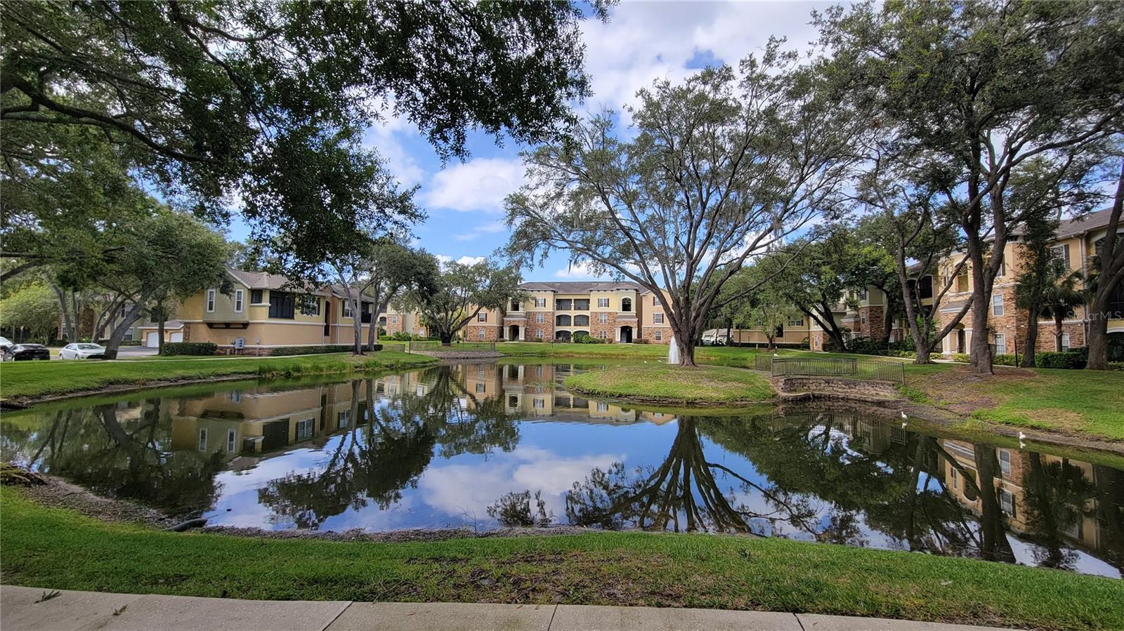 Photo of 10121 COURTNEY PALMS BOULEVARD #201 TAMPA FL 33619