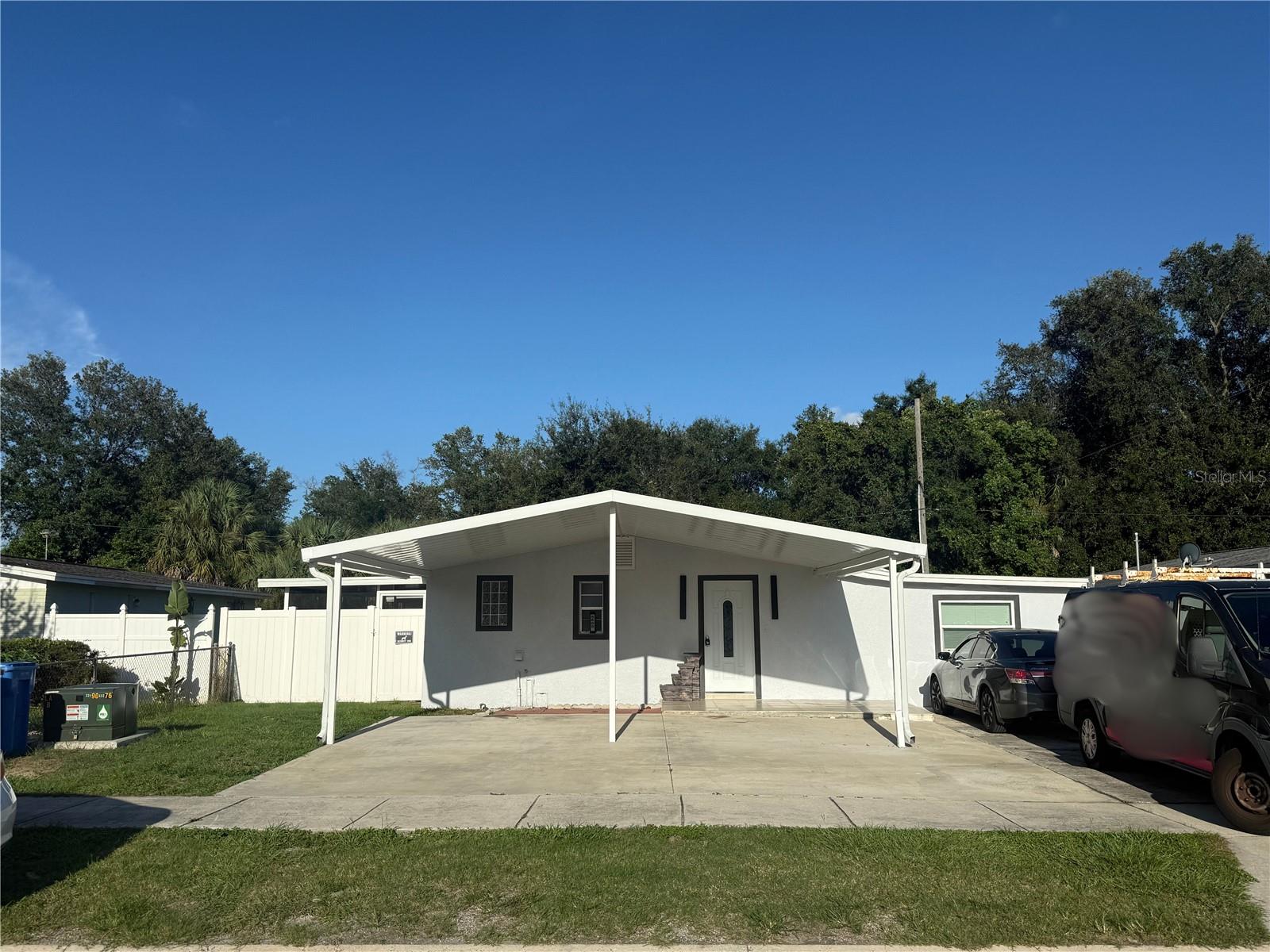 Photo of 5605 GOLDEN DRIVE TAMPA FL 33634