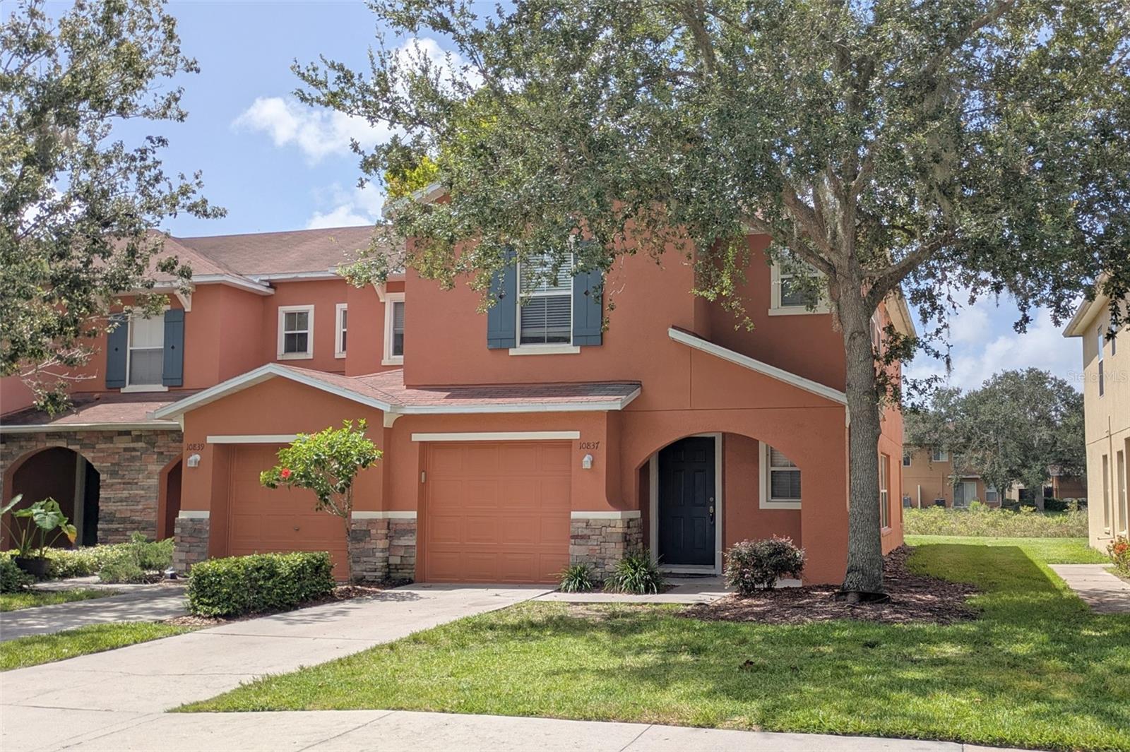 Photo of 10837 KENSINGTON PARK AVENUE RIVERVIEW FL 33578