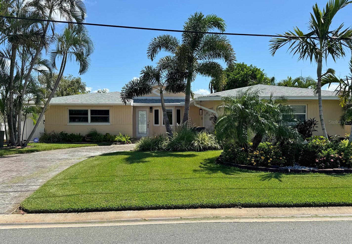 Photo of 12005 5TH STREET TREASURE ISLAND FL 33706