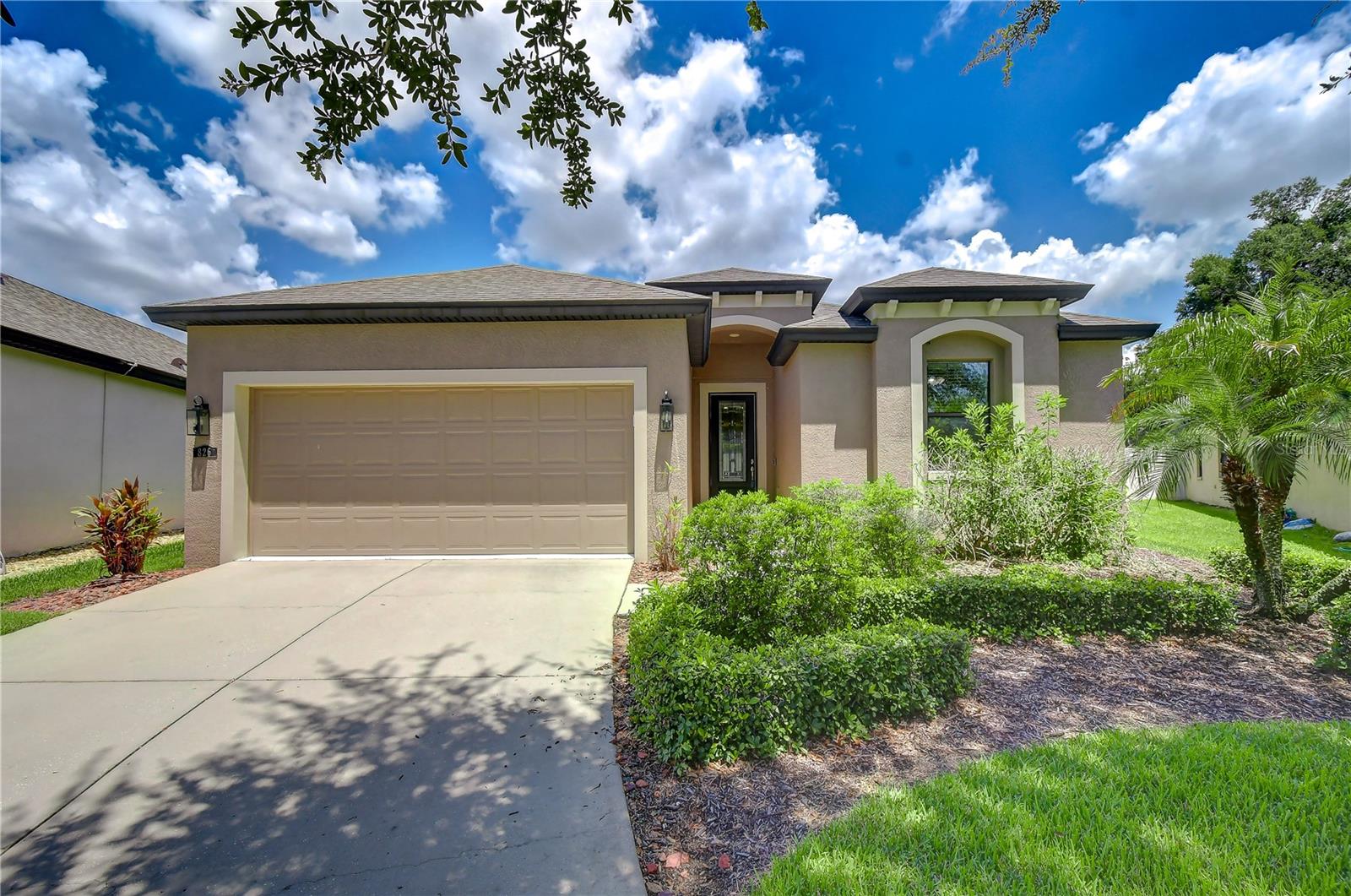 Photo of 826 VINO VERDE CIRCLE BRANDON FL 33511