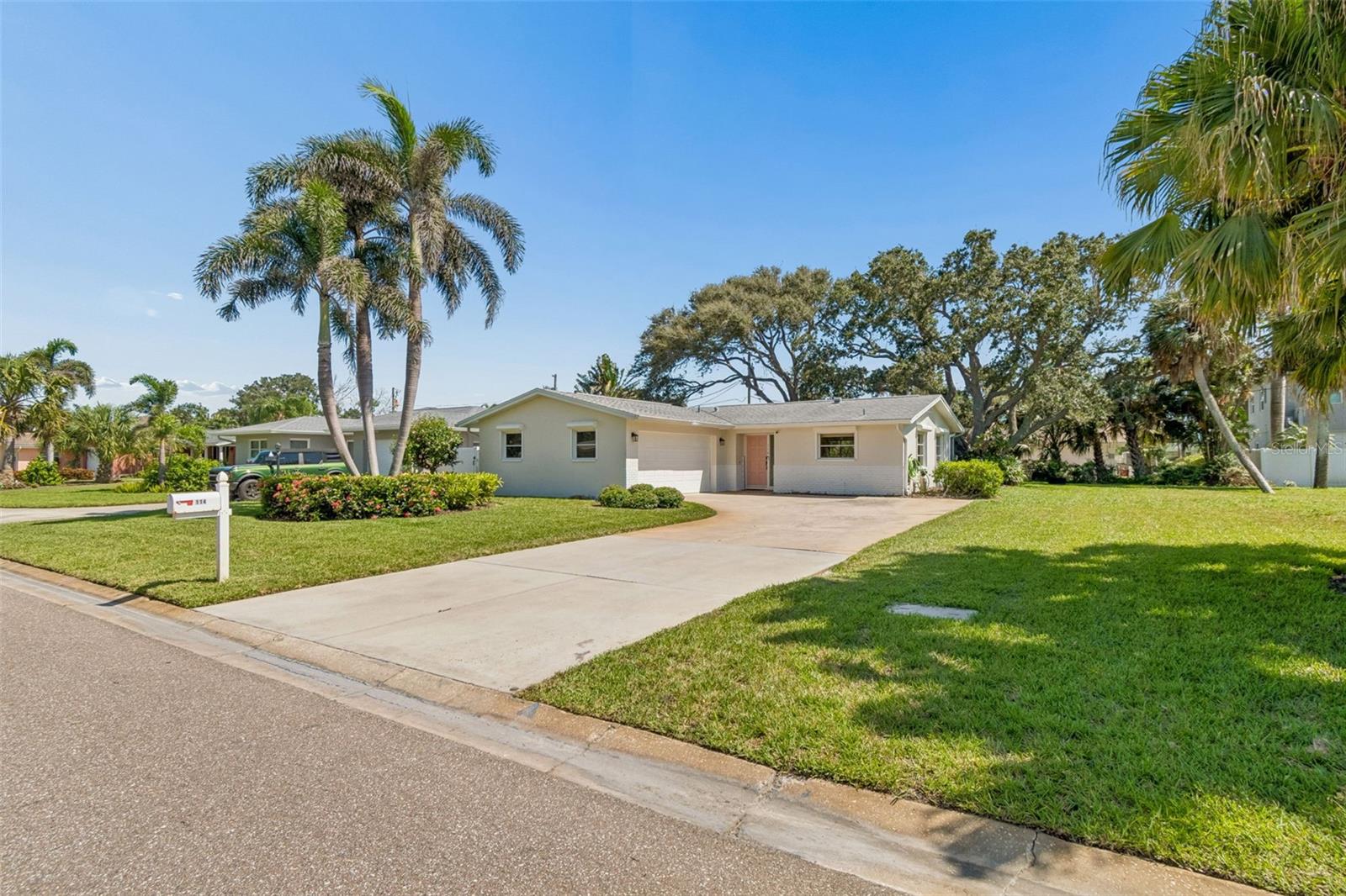 Photo of 114 8TH STREET BELLEAIR BEACH FL 33786