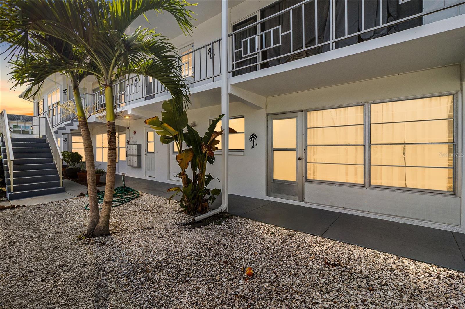 Photo of 1221 DREW STREET #B3 CLEARWATER FL 33755