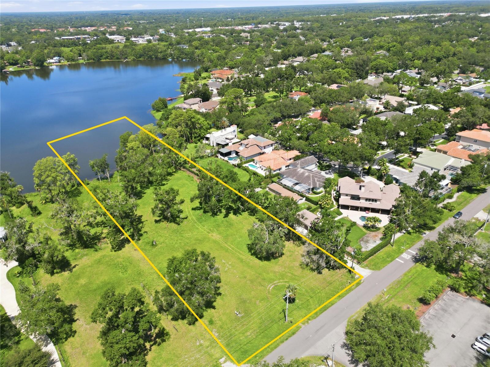 Photo of 13416 N LINCOLN AVENUE TAMPA FL 33618