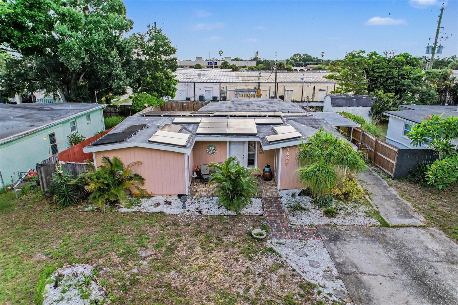 Photo of 9537 CRESTVIEW STREET SEMINOLE FL 33772