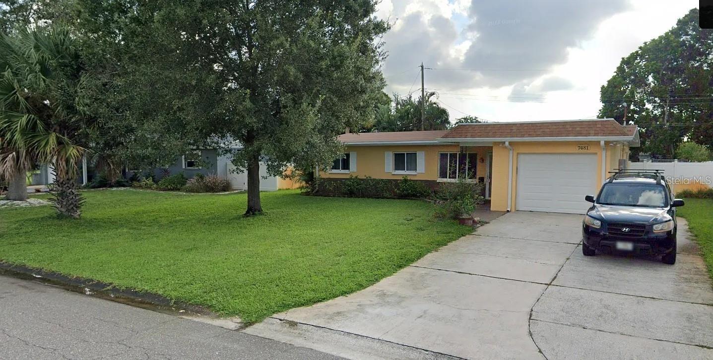 Photo of 7481 OAK STREET ST PETERSBURG FL 33702