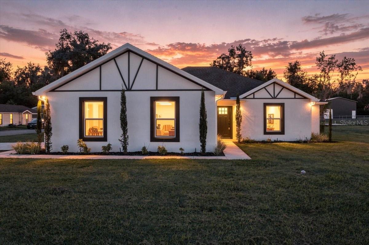 Photo of 829 N CLERMONT AVENUE FORT MEADE FL 33841