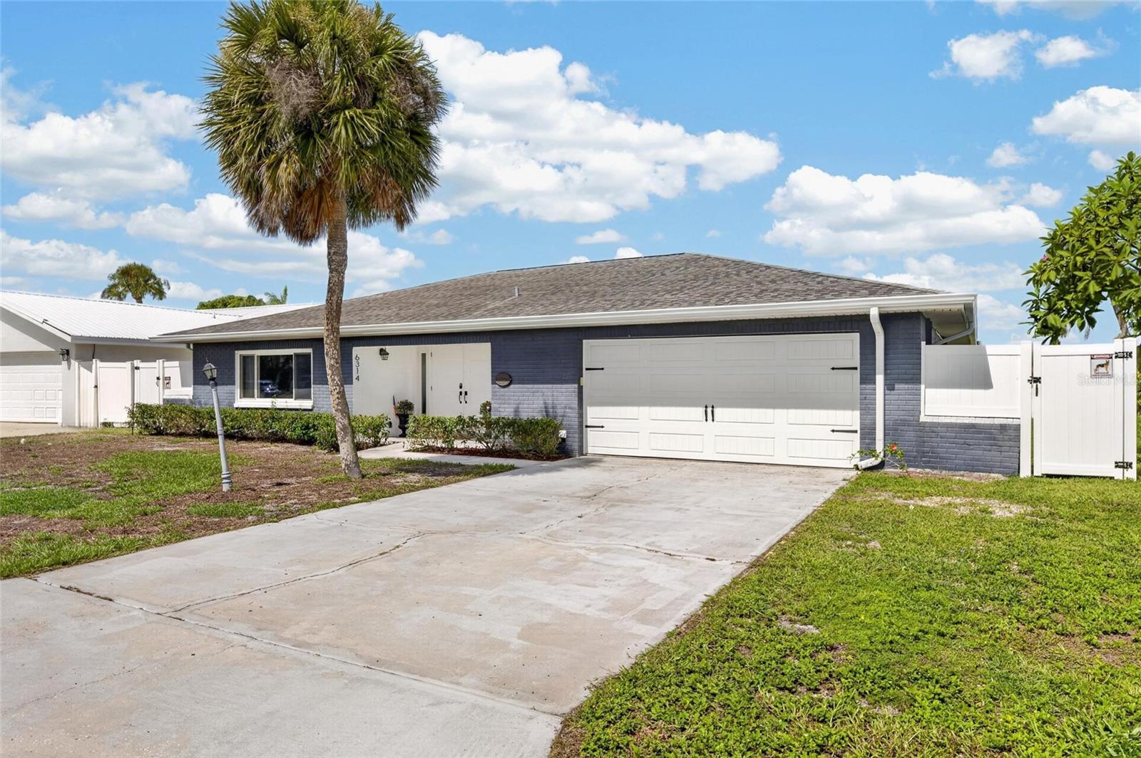 Photo of 6314 WISTERIA LANE APOLLO BEACH FL 33572