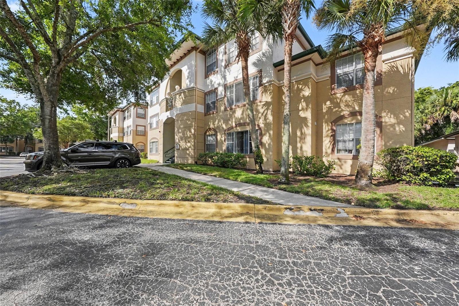 Photo of 17108 CARRINGTON PARK DR #722 TAMPA FL 33647