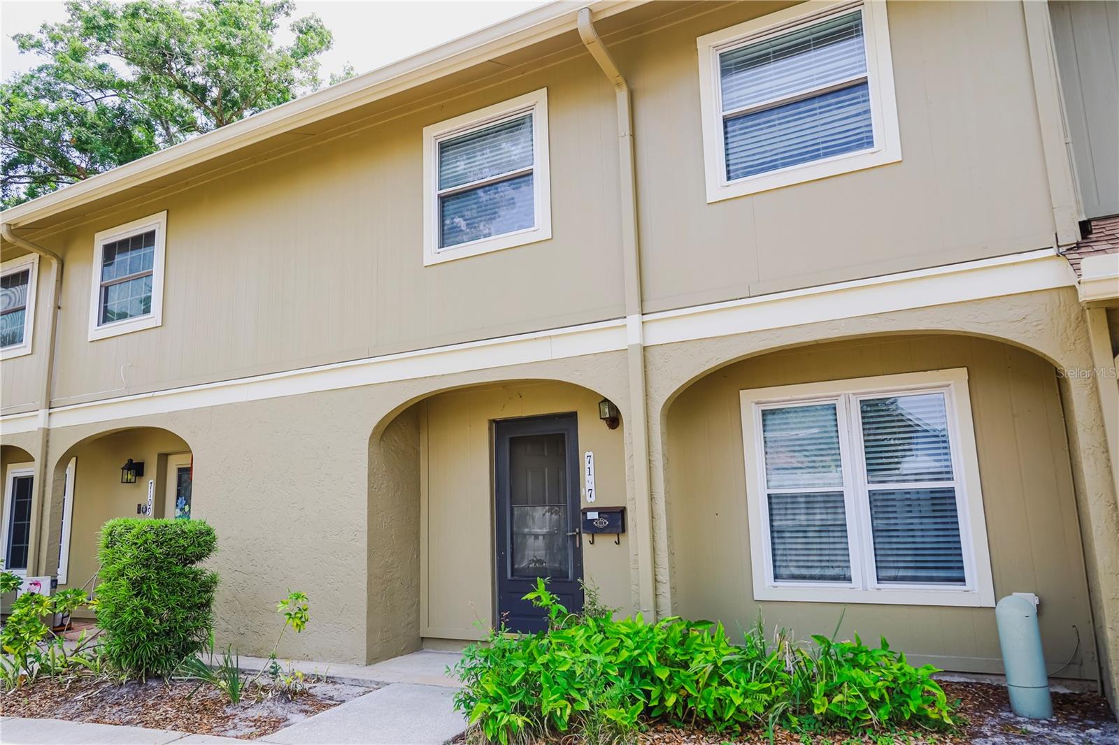 Photo of 7107 HERNANDO COURT TAMPA FL 33615