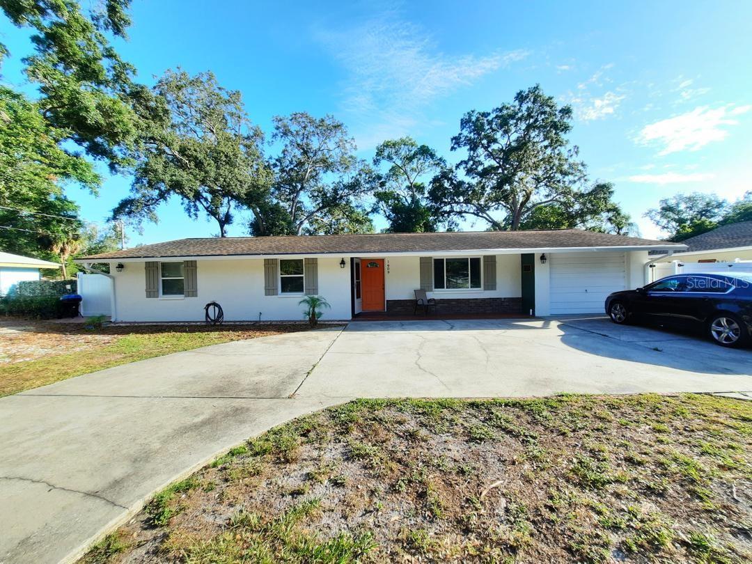Photo of 1909 W HANNA AVENUE TAMPA FL 33604
