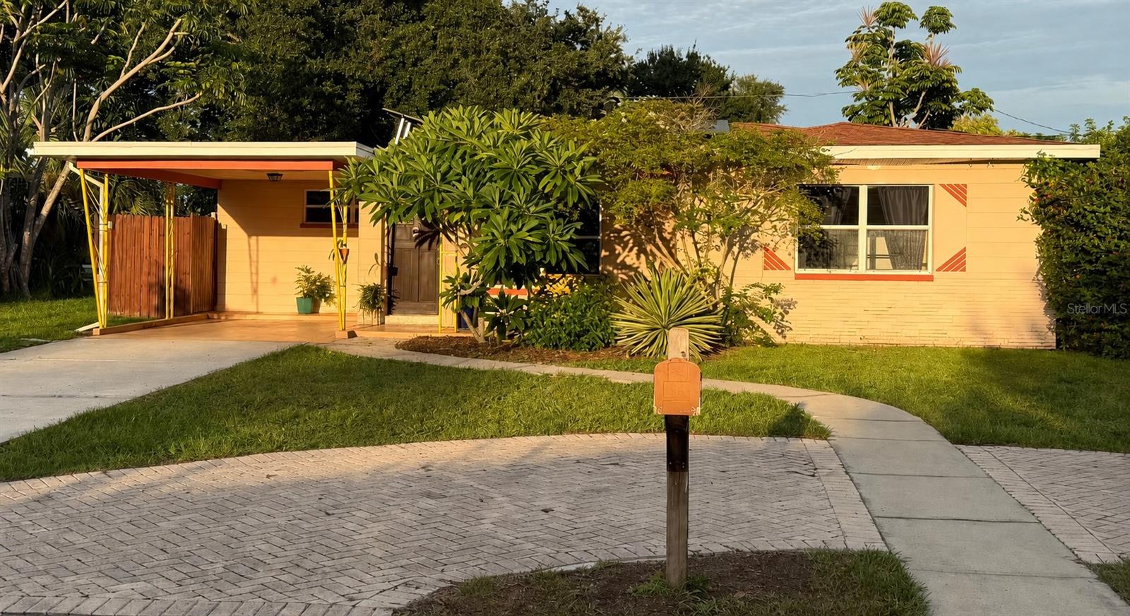 Photo of 1842 59TH STREET GULFPORT FL 33707
