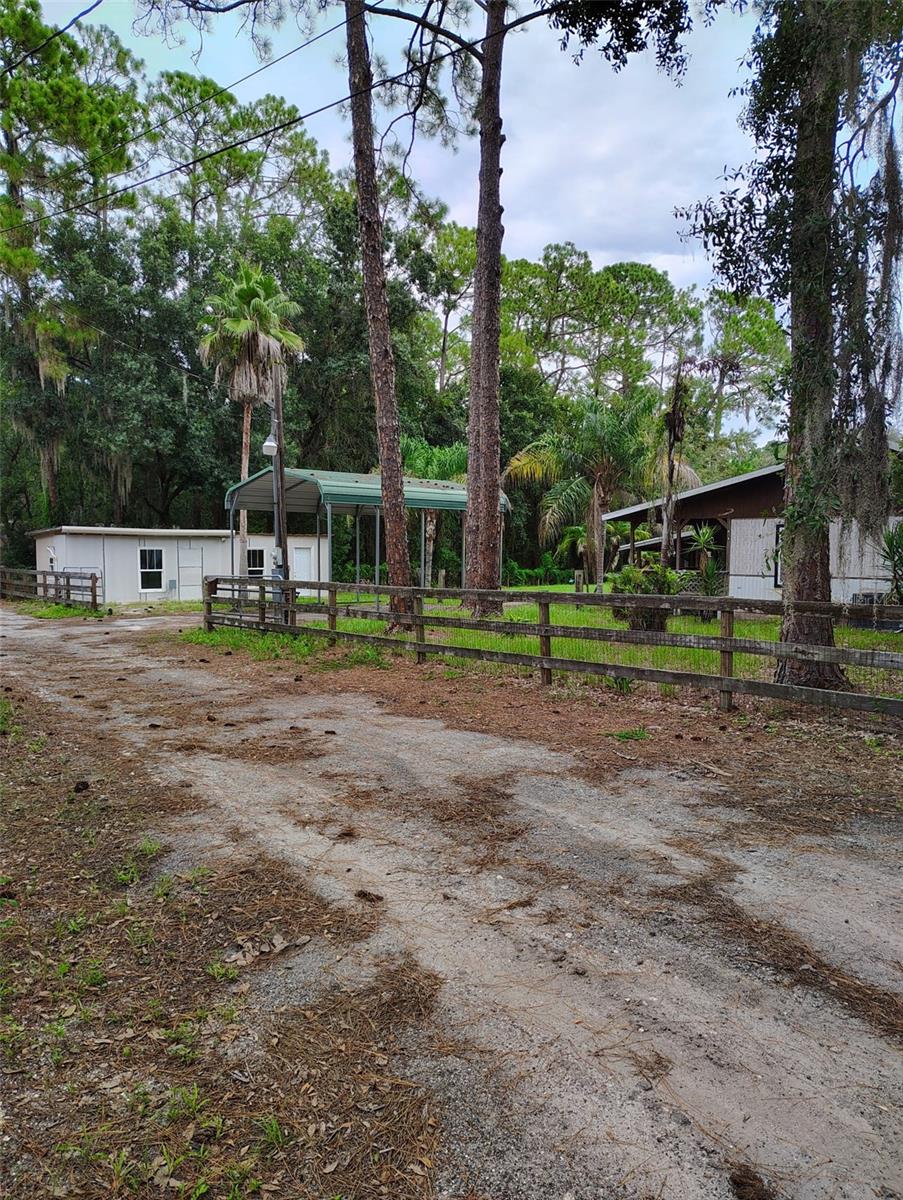 Photo of 1741 BANANA ROAD LAKELAND FL 33810